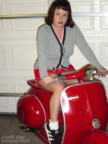 a_erin_vespa07.jpg