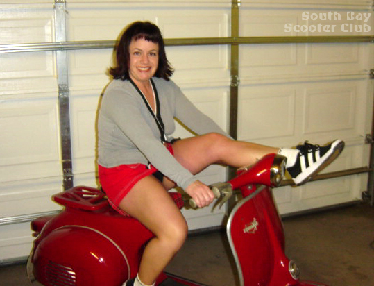 a_erin_vespa07.jpg